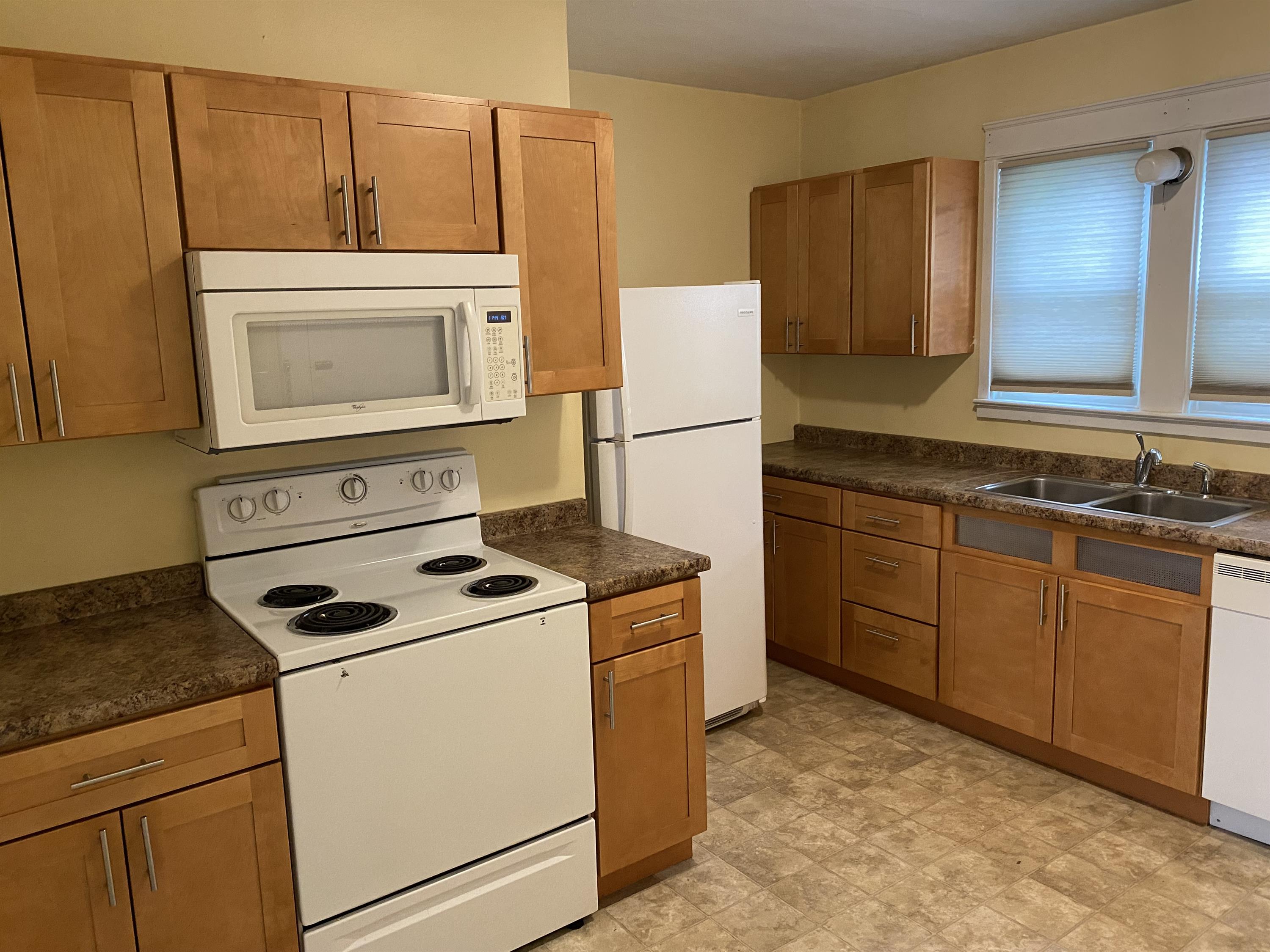 92 Carrollton Avenue - Lower